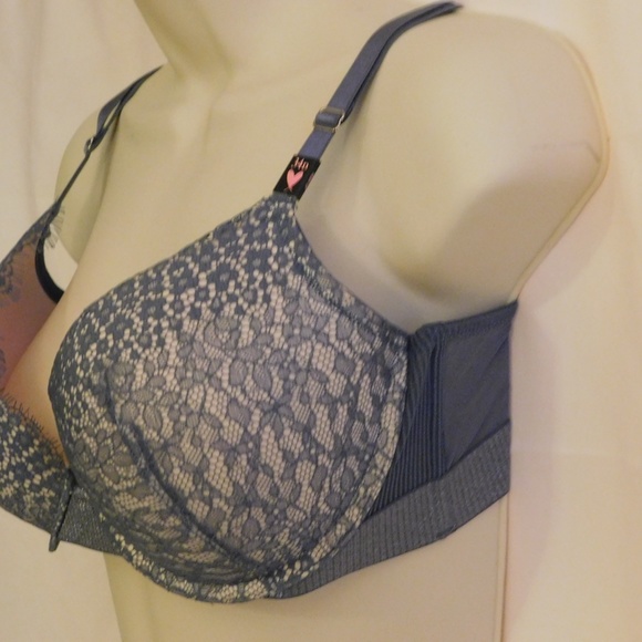 Victoria's Secret Push-Up Bra, 34D, Brand New - Picture 2 of 3